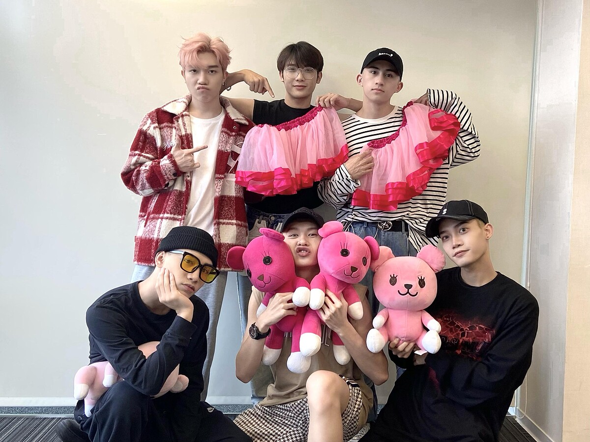 當紅偶像VERA參與《粉紅力量》錄製