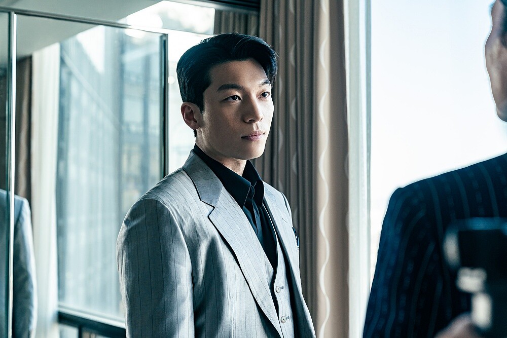 魏嘏雋 飾演 鄭鐵企