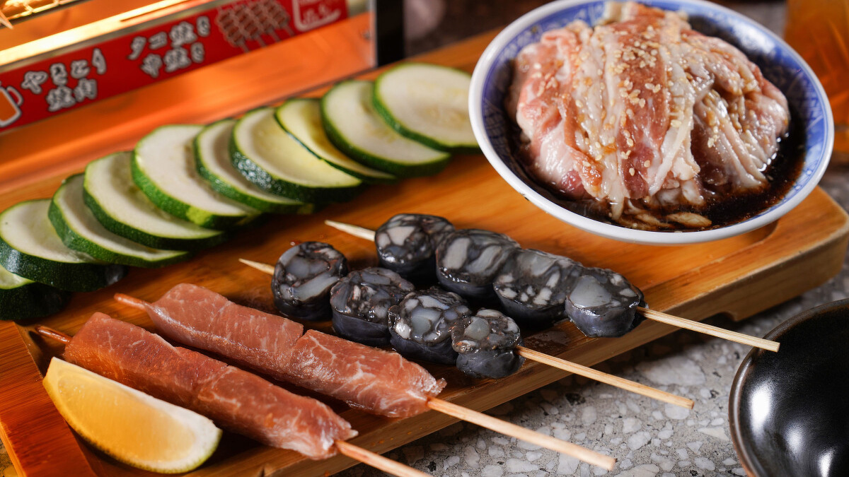 墨魚香腸是必吃菜色。