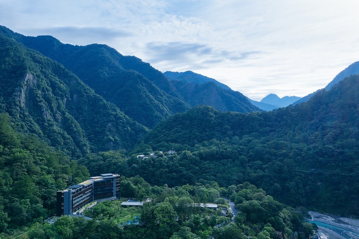 集團員工們無微不至的日式服務，原汁原味傳遞了品牌細節，成為台灣溫泉旅宿第一首選。