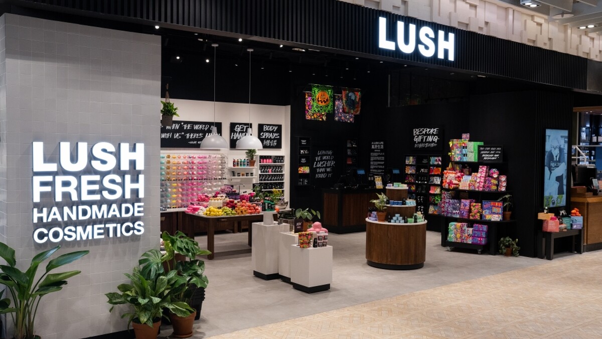 LUSH 2003年9月28日首度插旗高雄。