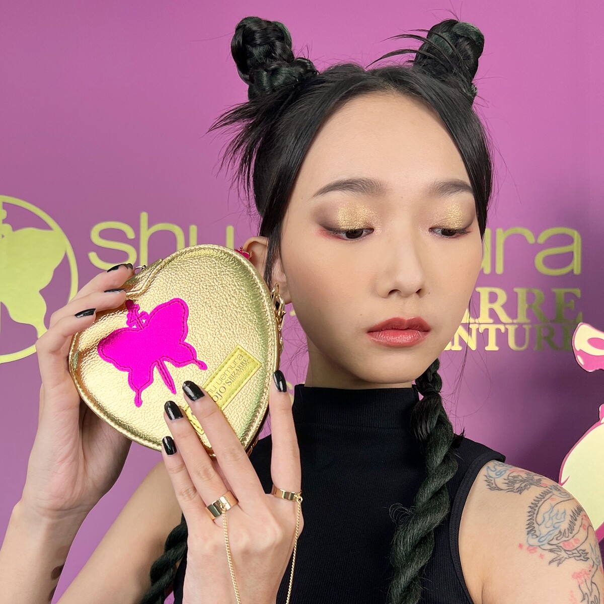 shu uemura植村秀X JOJO的奇妙冒險限量聯名彩妝石之海9色眼影盤實擦試色。