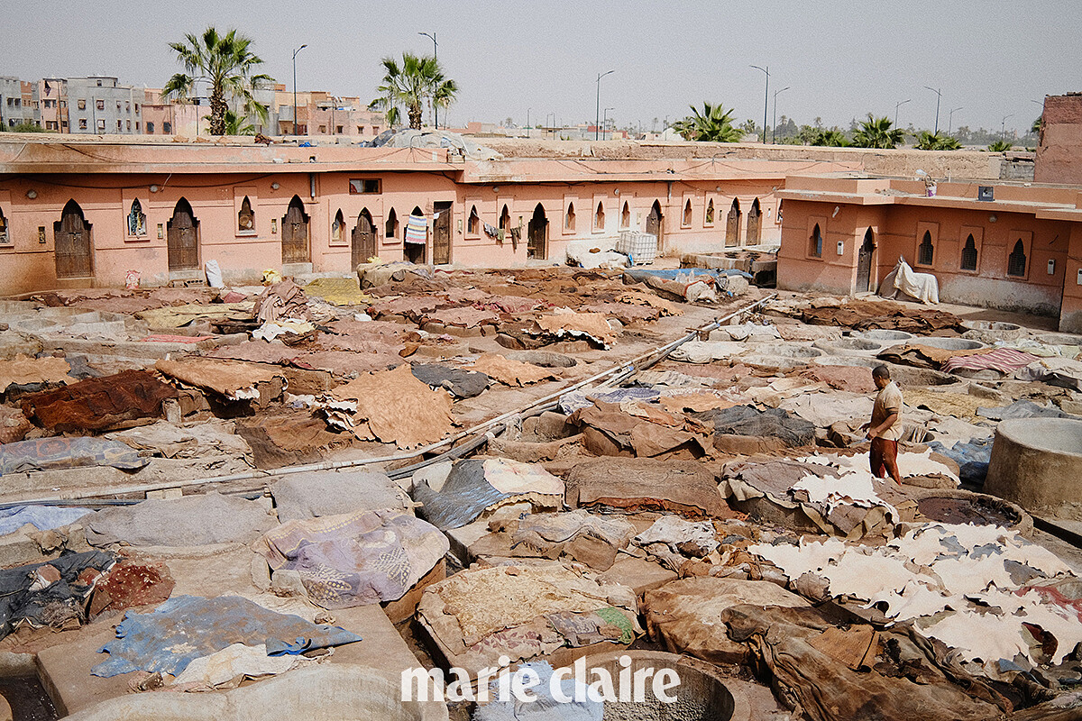 皮革染整工廠是異國風情另一面讓人深感凝重的景色。