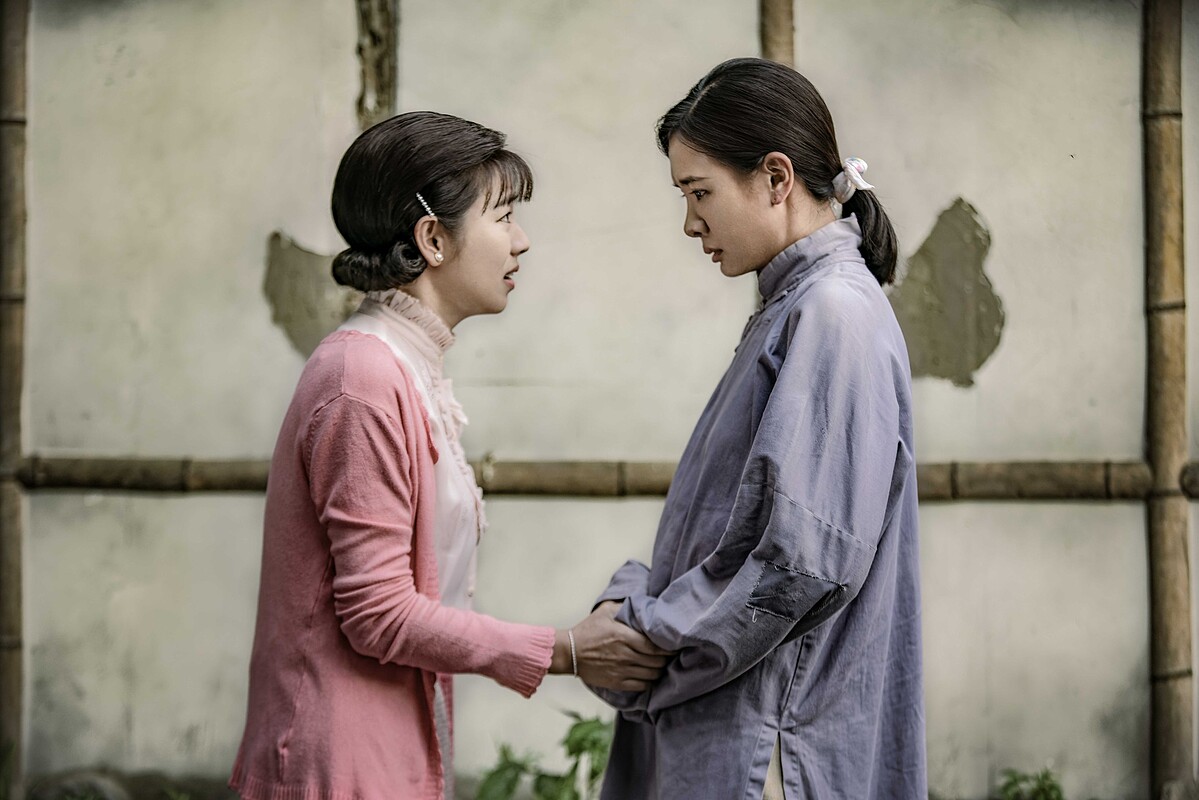 米可白(左)飾演不孕少奶奶與安心亞(右)飾演的代理孕母有不少精采對手戲