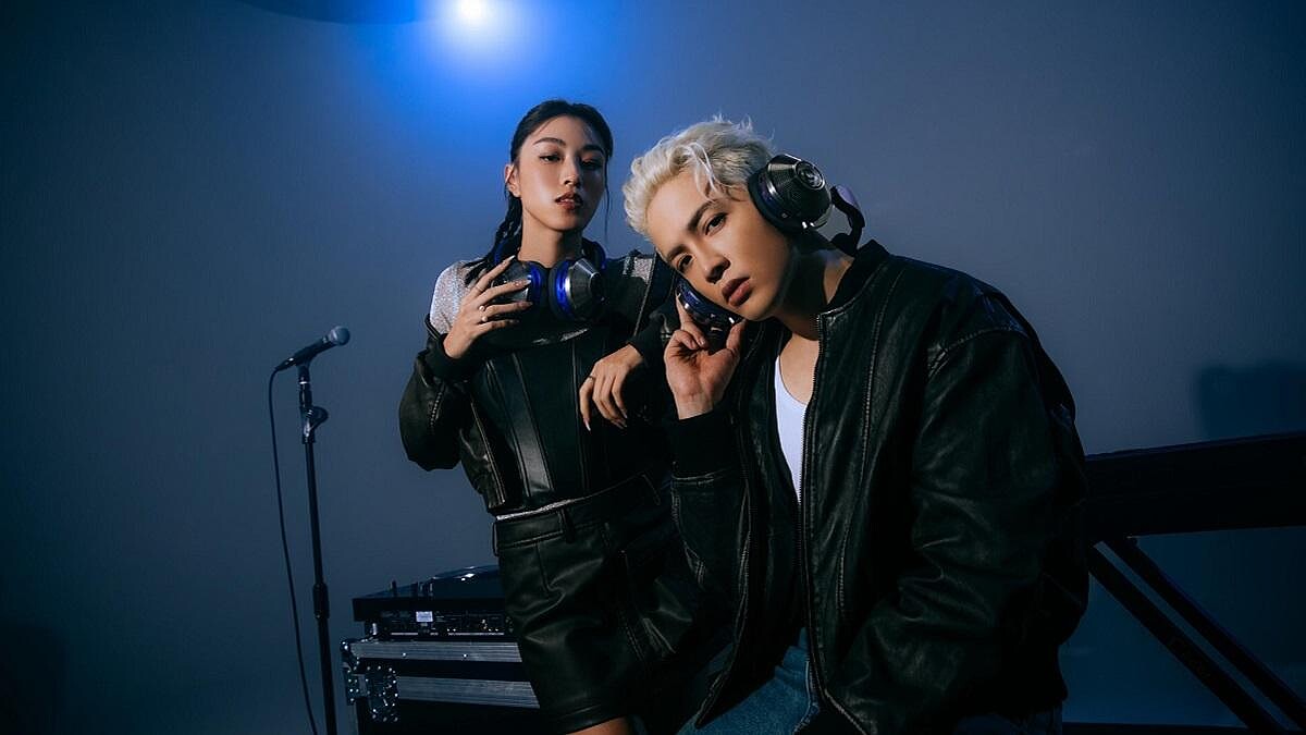 這夢幻聯動也太驚喜！R&amp;amp;B型人J.Sheon與創作才女游宇潼首度合作，演繹Dyson Zone最潮跨界的「Dyson Zone™ 空氣清淨降噪耳機」強大音值魔力！