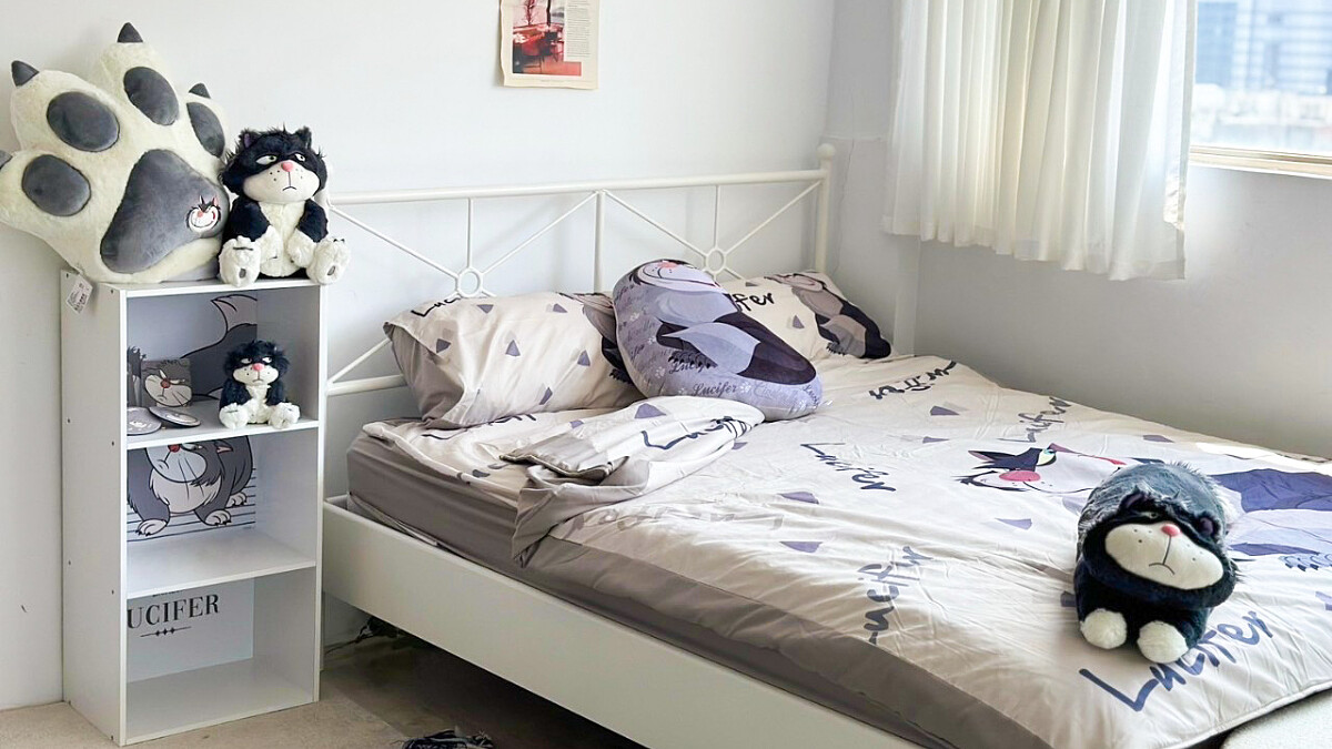 被魯斯佛圍繞好幸福。