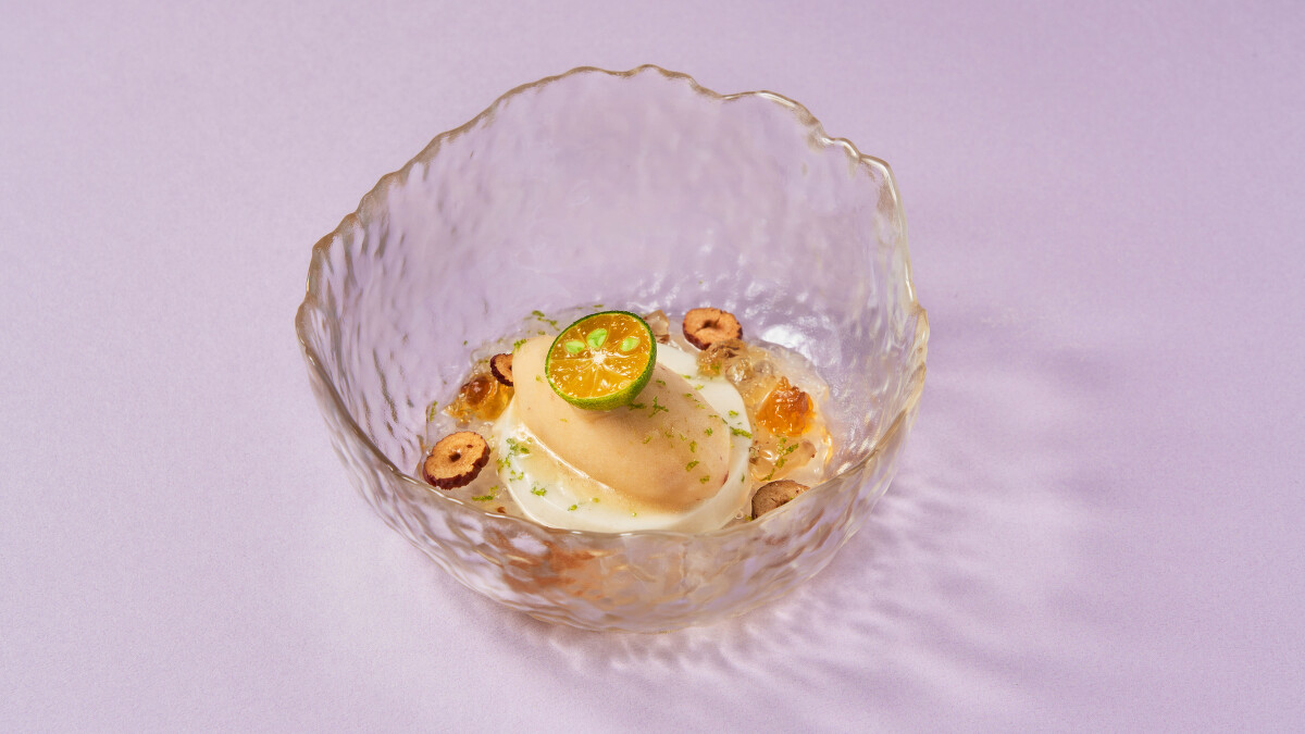 金桔杏仁紅棗銀耳。