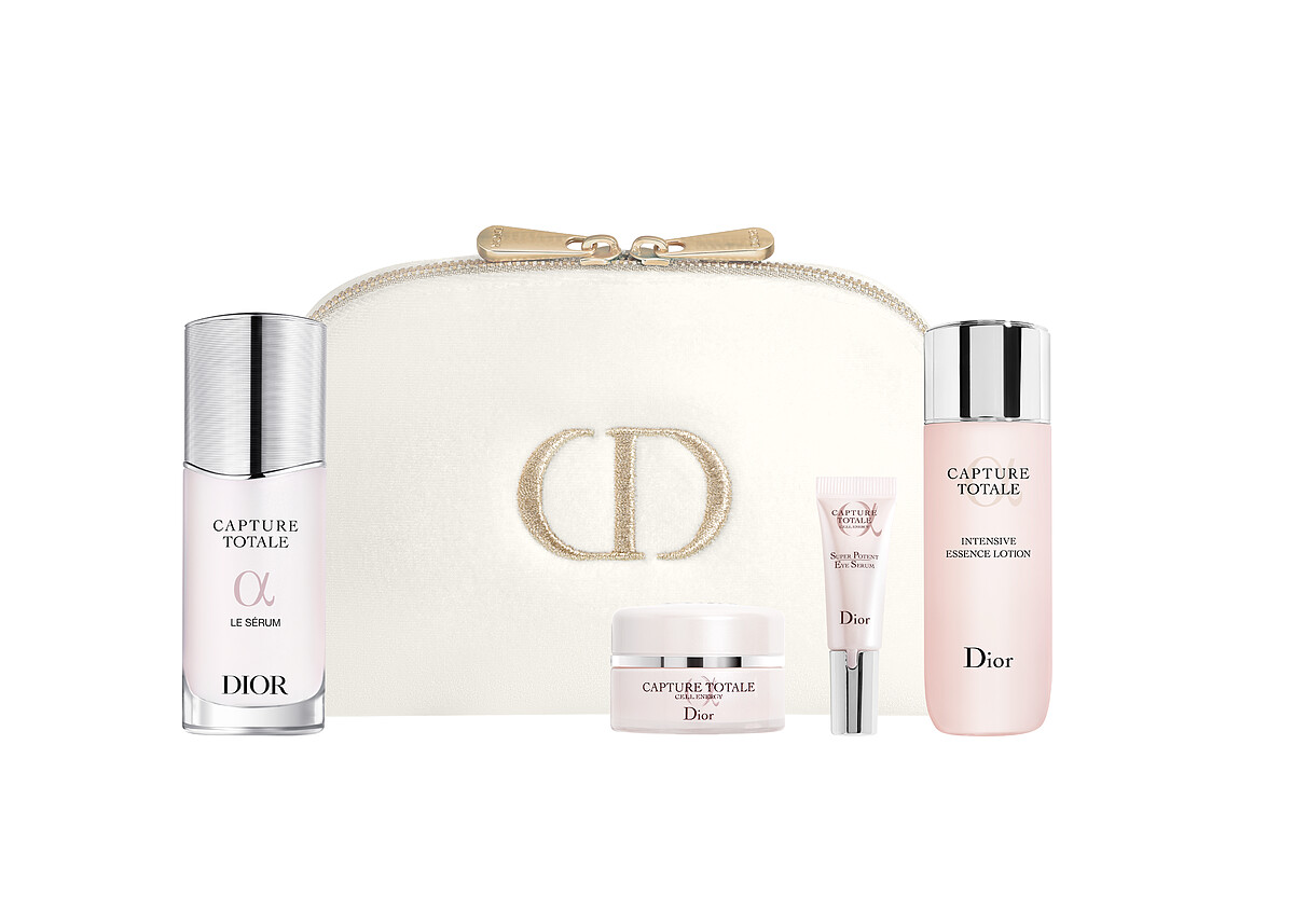 迪奧逆時能量精華組，內含：逆時能量精華50ml+逆時能量奇肌露50ml+逆時能量奇肌霜15ml+逆時能量超彈力亮眼精華5ml+美妍包，NT$6,000。