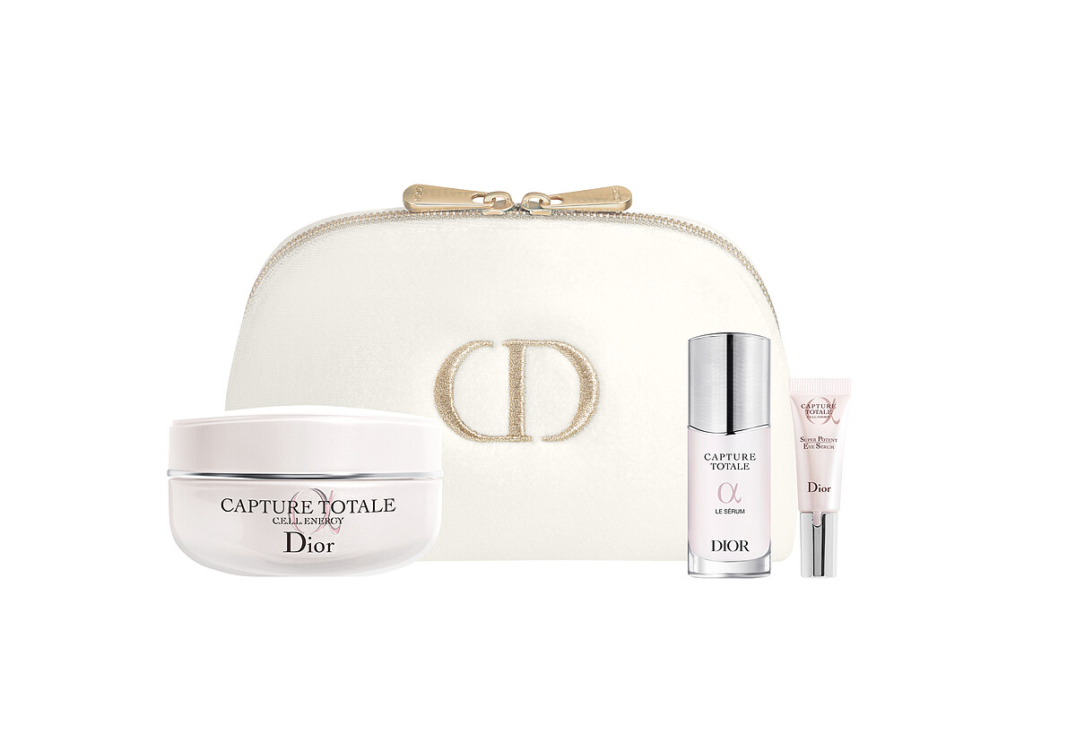 迪奧逆時能量奇肌霜組，內含：迪奧逆時能量奇肌霜50ml+迪奧逆時能量精華10ml+迪奧逆時能量超彈力亮眼精華5ml+美妍包，NT$4,300。