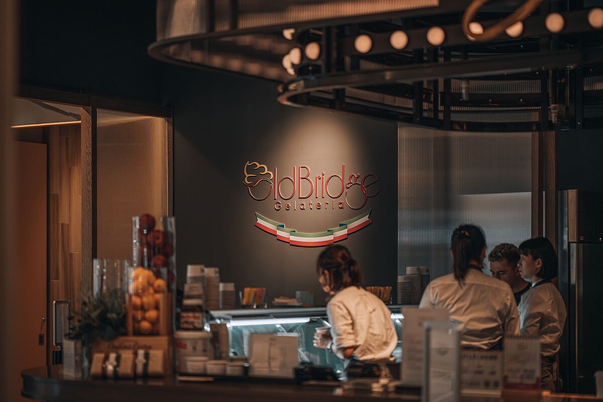 位於NOKE 忠泰樂生活三樓空間的「Old Bridge」亞洲旗艦店。