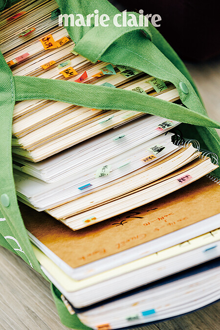 Ivy經營料理教室超過20年的經驗，都化作文字刻在一本本筆記本裡（當然這只是一小部分）。