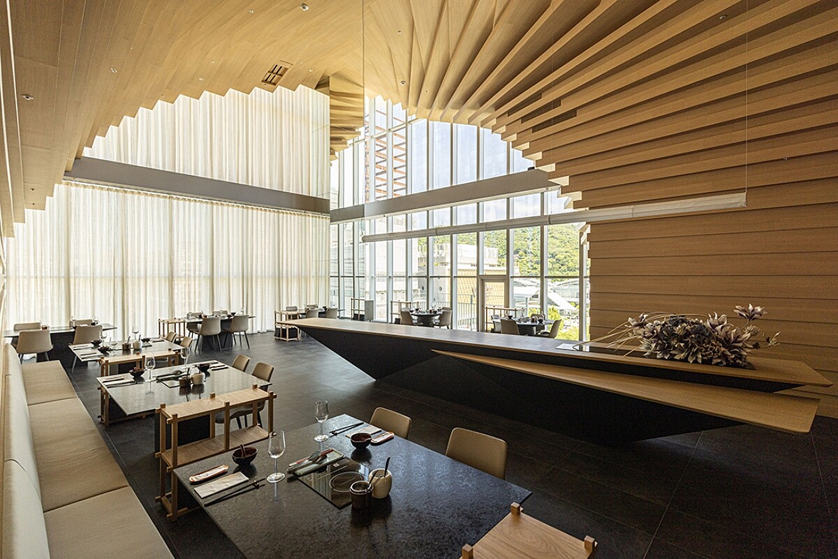 位於大直的「NOKE忠泰樂生活」5樓空間的高檔粵式火鍋餐飲品牌「明粵Ming Yuet」。