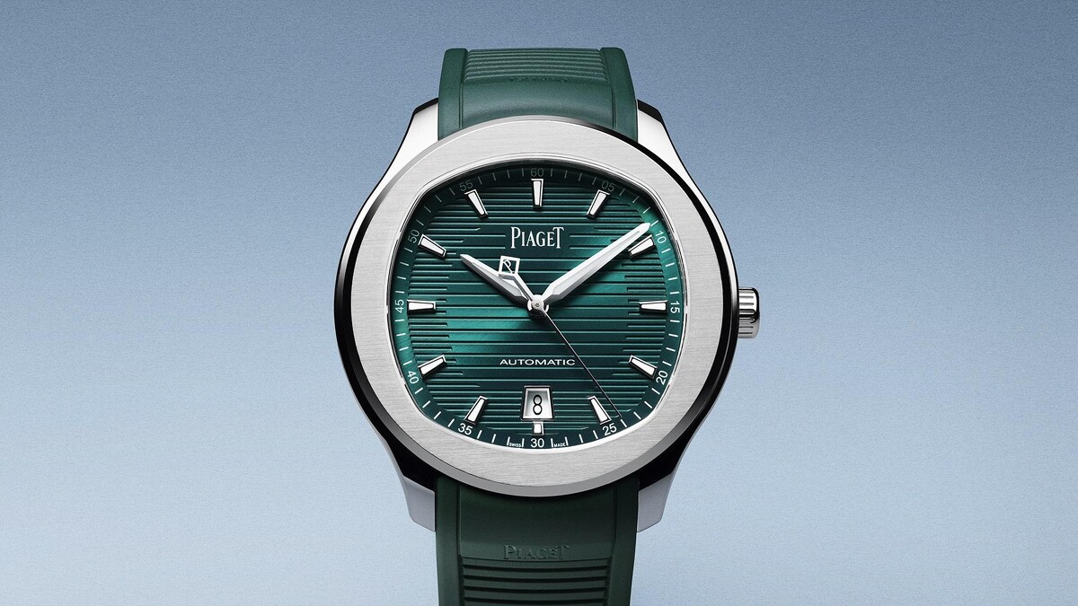 PIAGET Polo系列礦石綠日期顯示精鋼腕錶，42毫米錶徑，搭載伯爵自製 1110P 自動上鍊機芯，建議售價新台幣$421,000元
