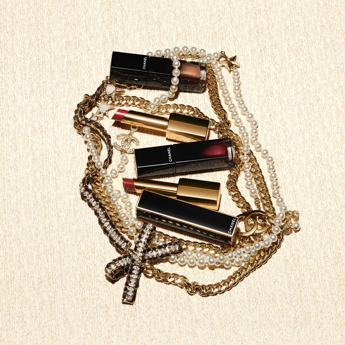 2023香奈兒聖誕限量彩妝系列唇彩情境圖。