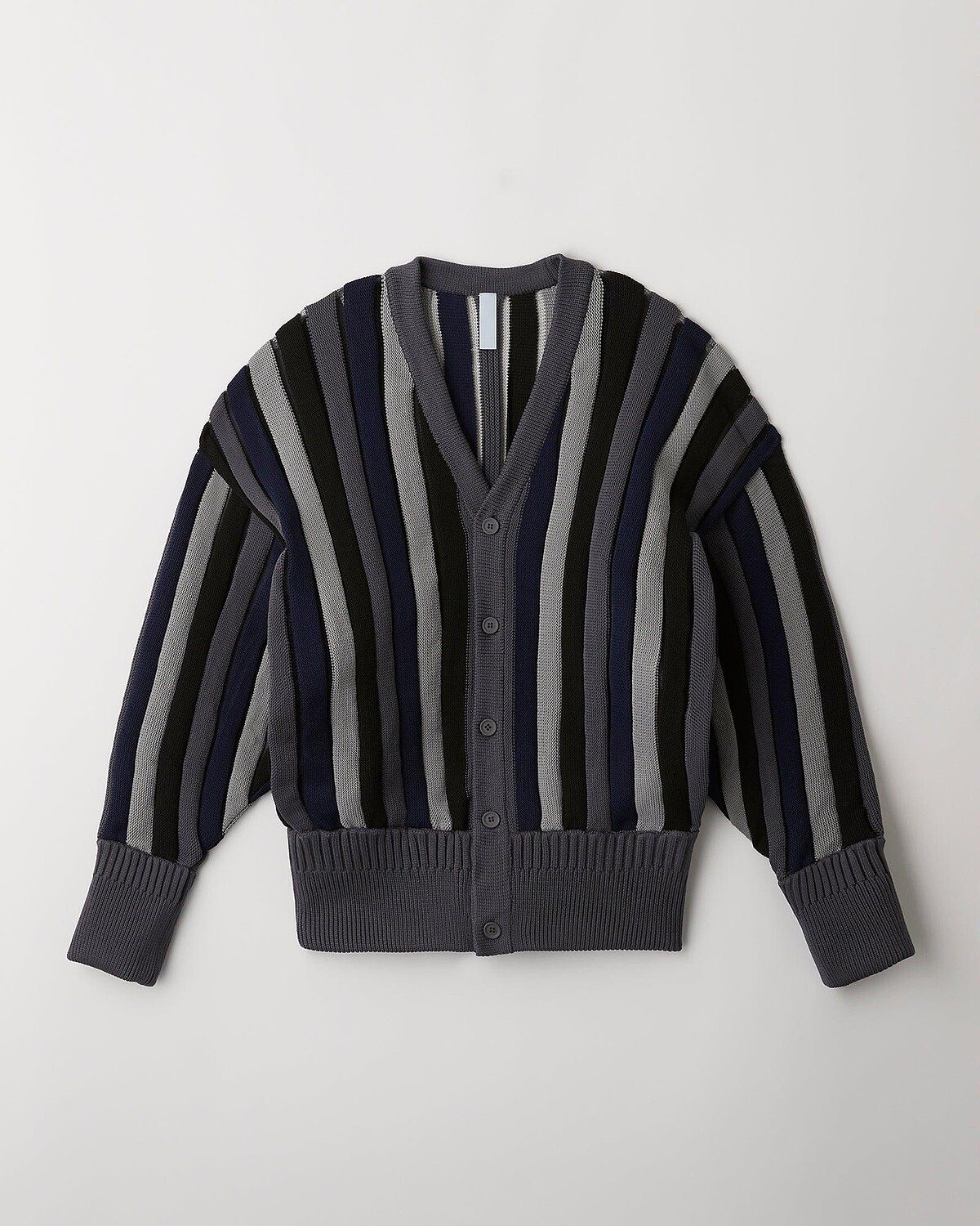 CFCL LOUVER CARDIGAN,NT$26,980。