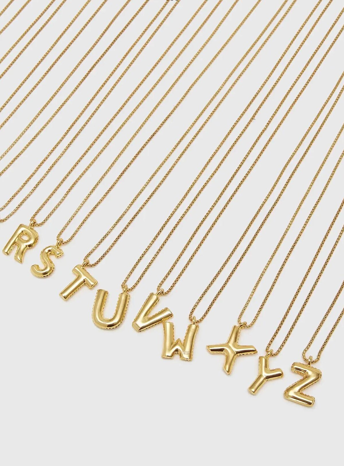 LESIS氣球字母項鍊,NT$5,880。