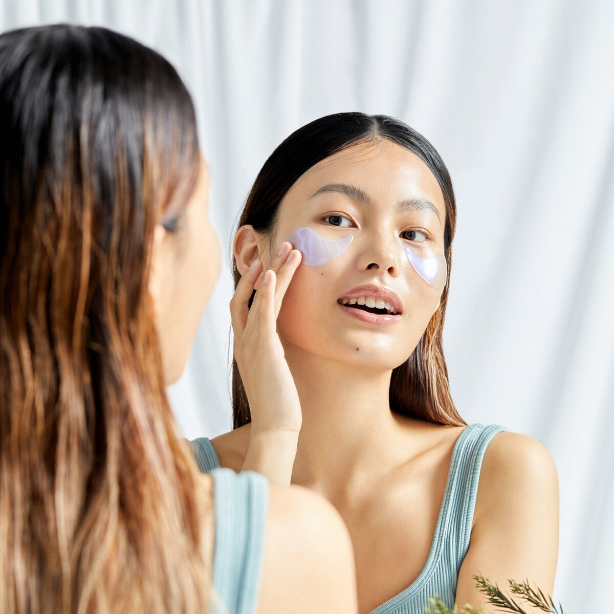 I DEW CARE 魔法喵喵寶石熨斗眼膜情境。