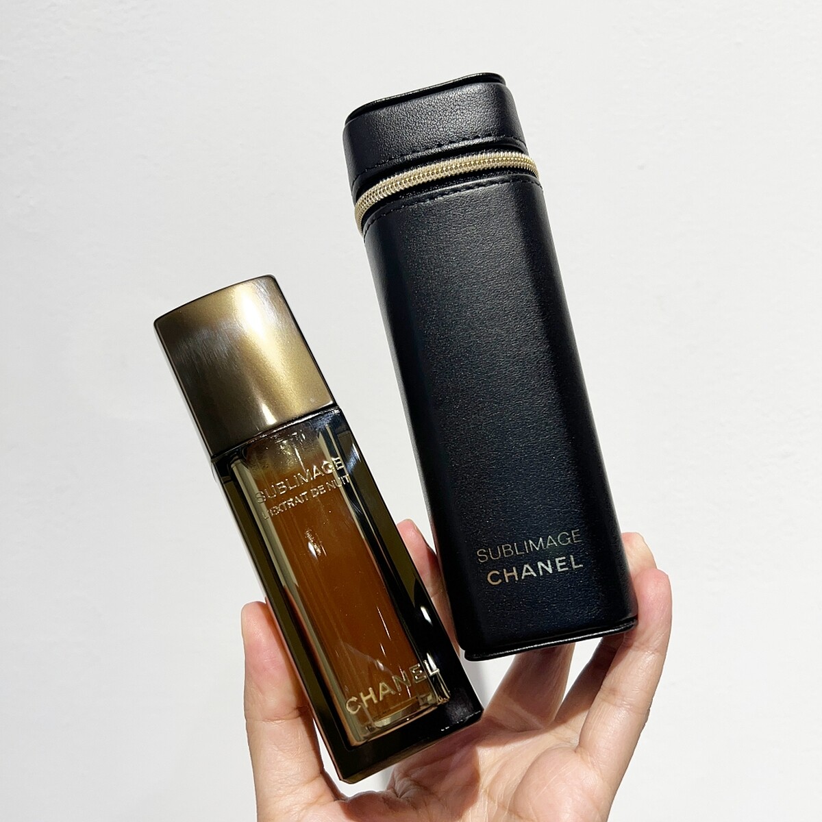 香奈兒奢華極萃時光肽金露-斜紋軟呢皮革限量版，NT28,800