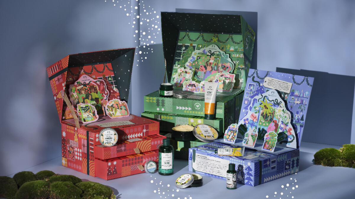 每年都沒搶到超級難買的THE BODY SHOP倒數立體書月曆空運抵達，這次M編光速手刀先購入了！加碼搶先公開綠色環保聖誕禮盒TOP3人氣王！