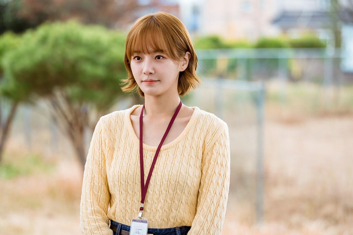 「臉蛋天才」車銀優與「絕世網紅」朴圭瑛主演漫改劇《犬系戀人》，播映以來大獲好評，十月網路票選最佳韓劇與話題人物紛紛進榜Top10！車銀優和朴圭瑛曾在《You&rsquo;re The Reason》MV裡談過辦公室戀情，這次《犬系戀人》是二搭情侶，兩人不只顏值班配神還原漫畫人物，朴圭瑛的奶狗眼神更是一絕，讓受詛咒的人狗戀變得超可愛，但每週三只更新&rdquo;一集&rdquo;讓網友等得好心急，紛紛敲碗快賜狗糧吧！