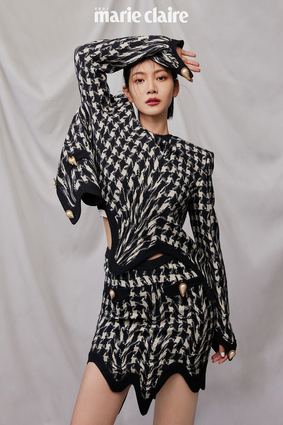 千鳥格針織套裝，Moschino。