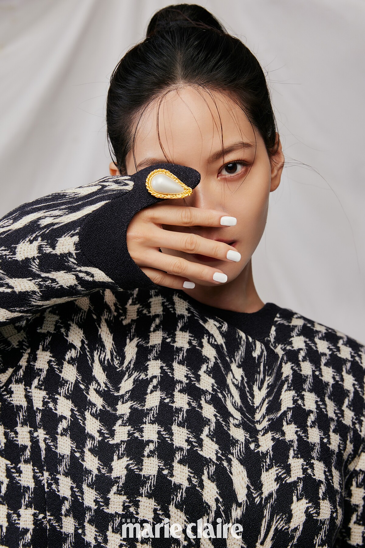 千鳥格針織套裝，Moschino。