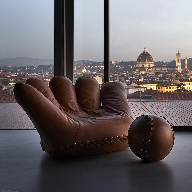  《Joe Ball》是 Poltronova 為了紀念《Joe》問世50年而生。