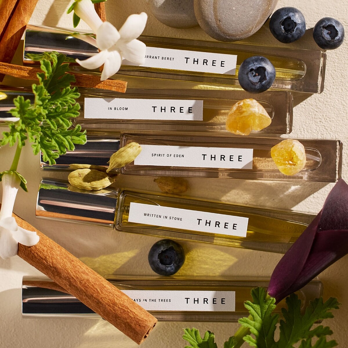 THREE精油淡香水。