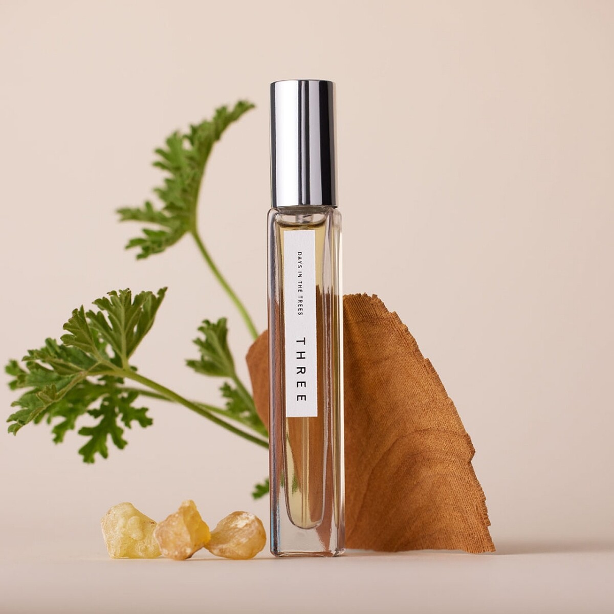 THREE精油淡香水(#02樹木 DAYS IN THE TREES)9ml，NT1,650