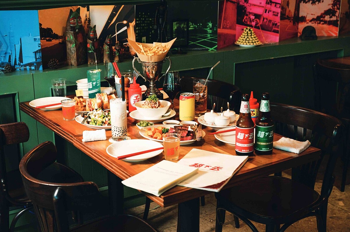 貓下去必點「冠軍薯條」。