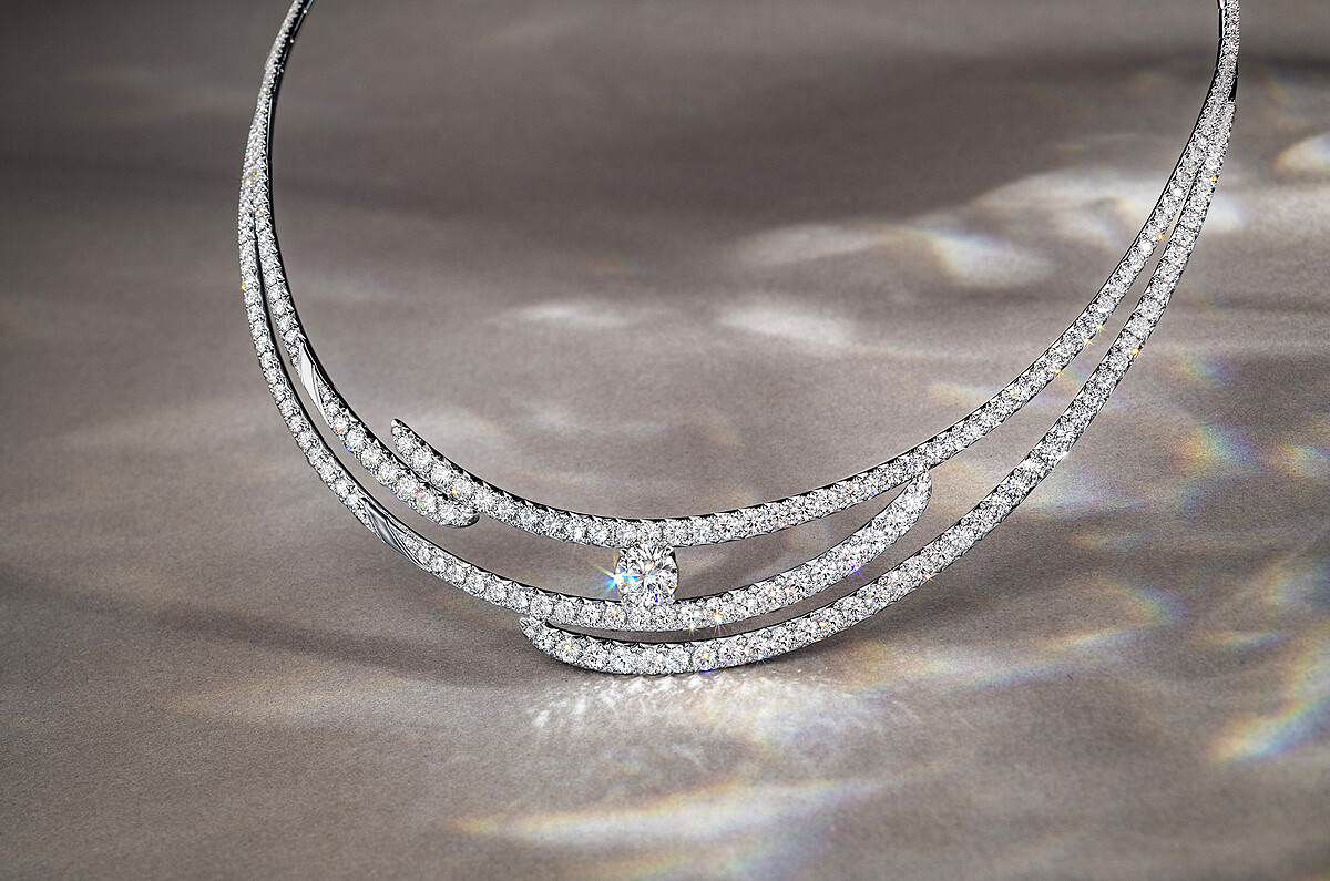 HEARTS ON FIRE Vela 白K金法式鑲嵌鑽石鎖骨鍊