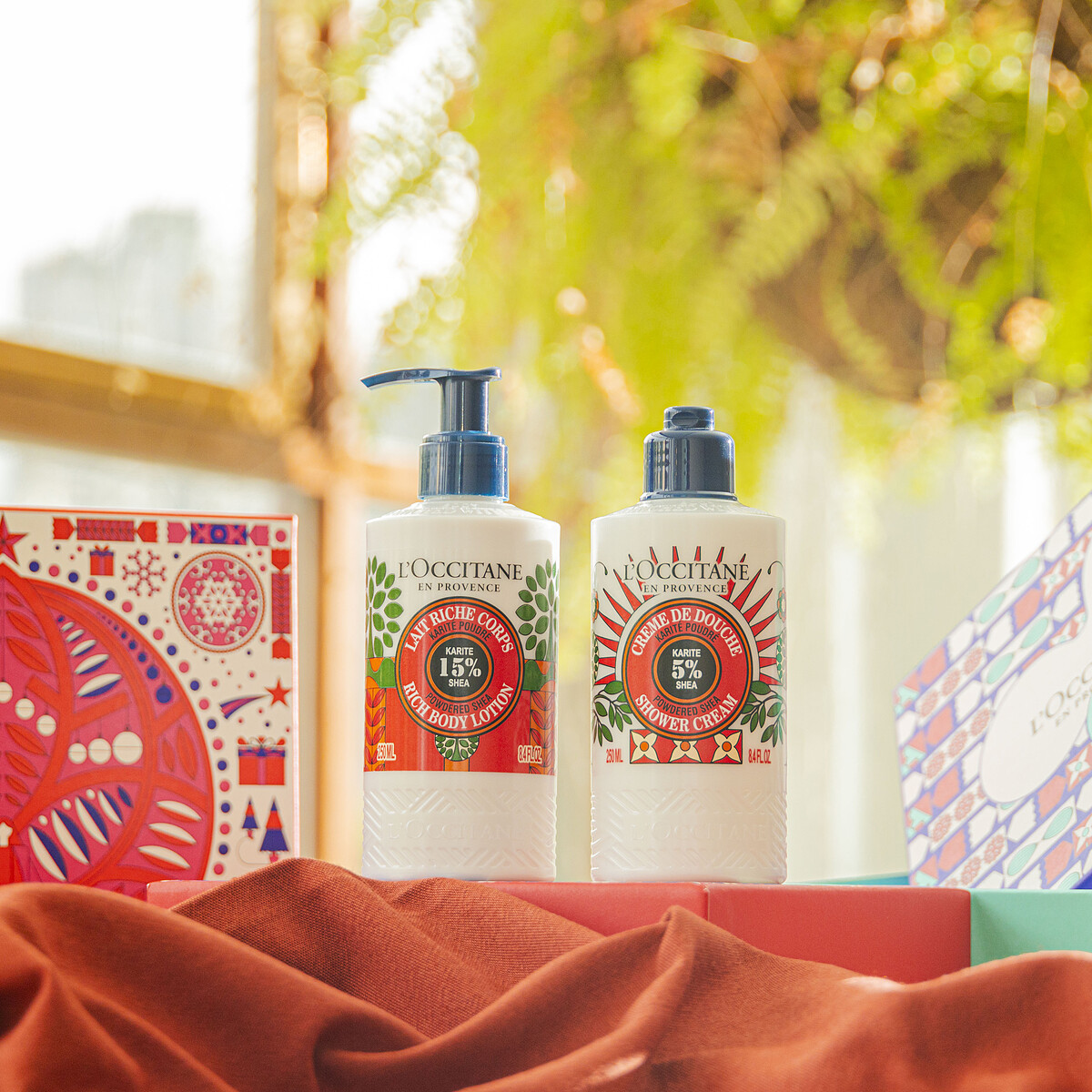 歡聚乳油木暖心沐浴霜250ml NT. 880 (限量) 歡聚乳油木暖心保濕身體乳 250ml NT.1,380 (限量)