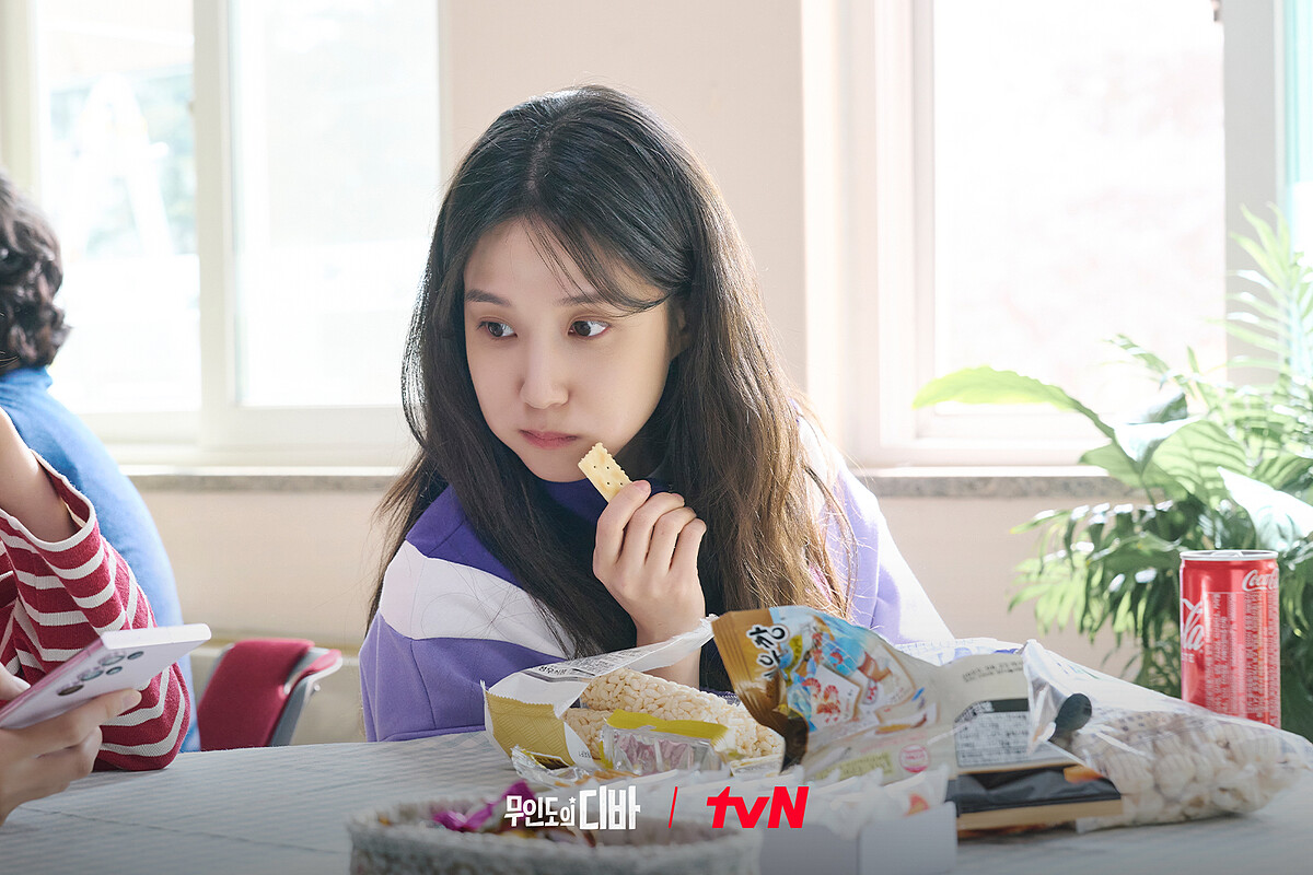 遠離塵囂15年，對智慧型手機訝異，朴恩斌演得不落俗套