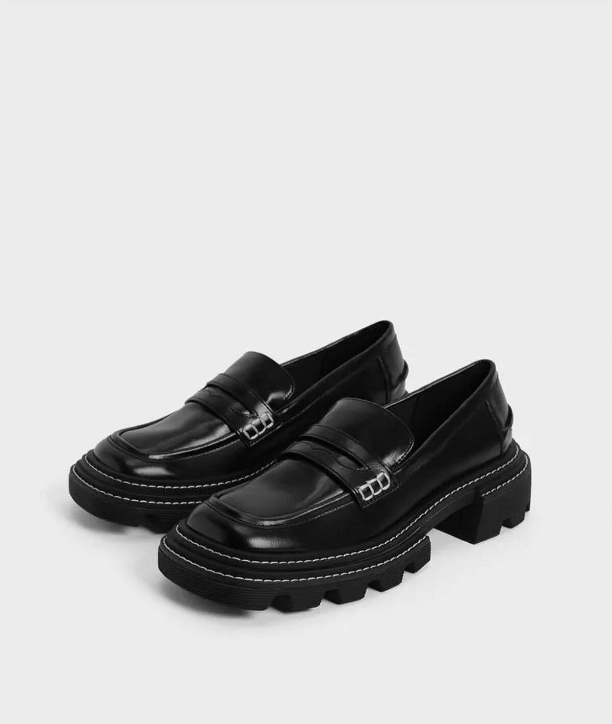 Charles & Keith Perline 車線厚底樂福鞋NT$1,611。