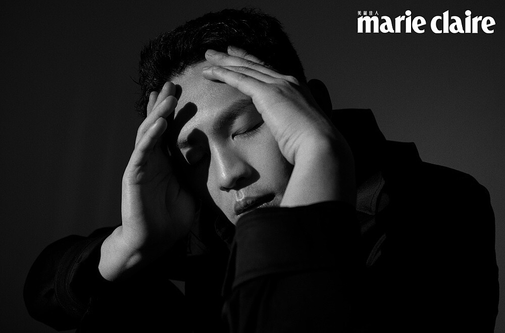 黑色襯衫，Louis Vuitton 。