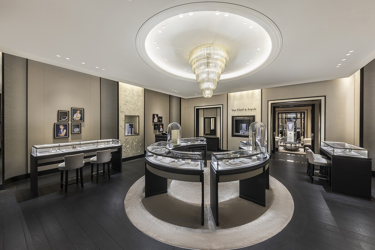 Van Cleef & Arpels梵克雅寶高雄漢神巨蛋精品店
