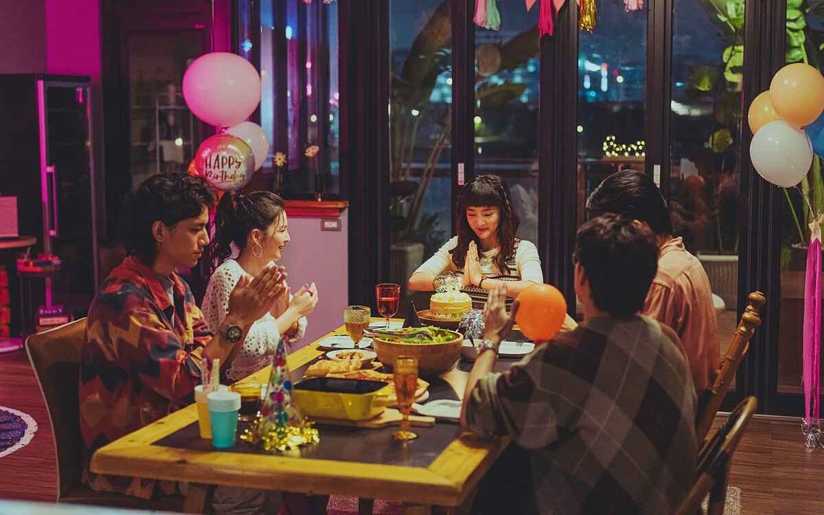 實境秀裡的房客在鏡頭外生活依然交集