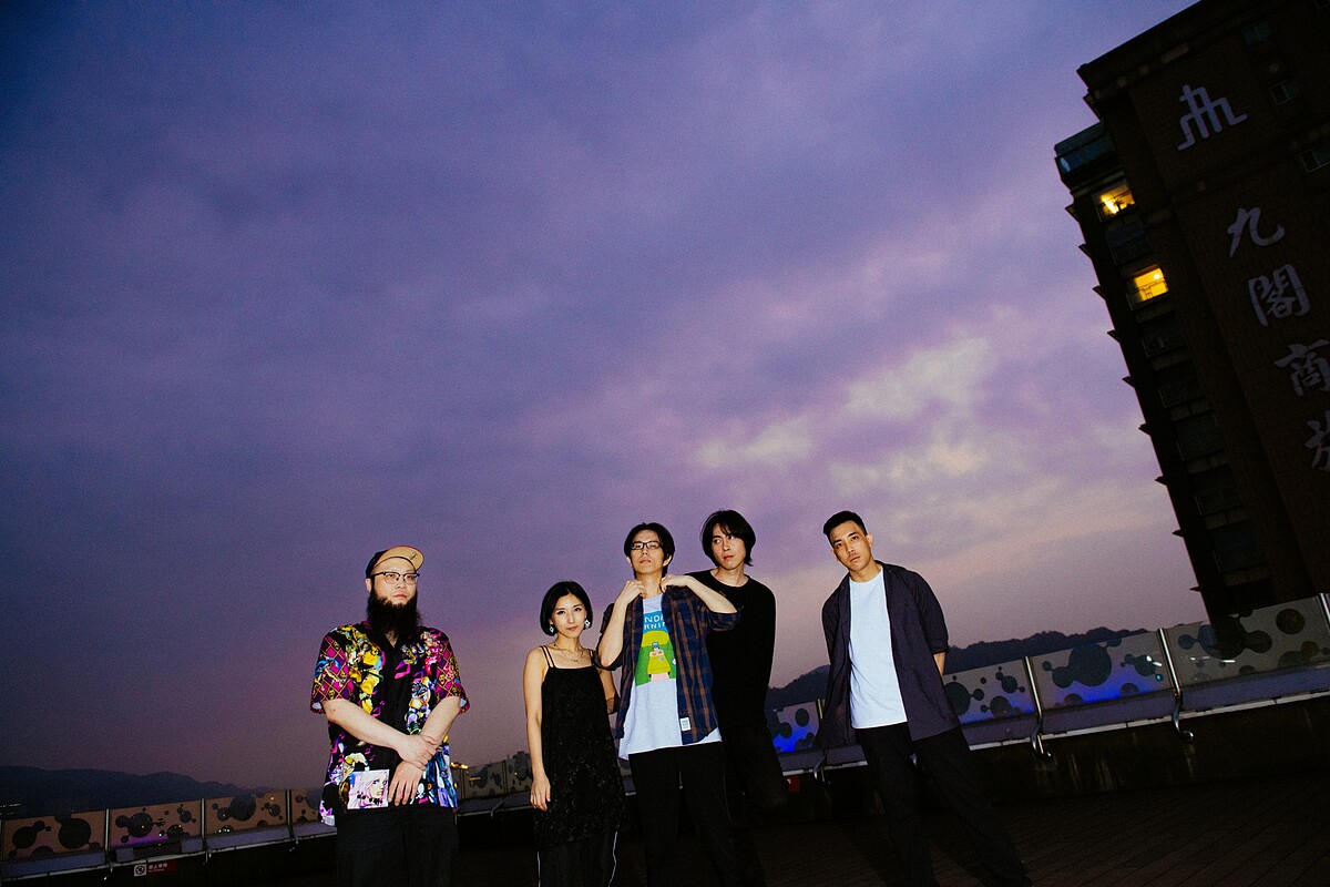 EP2郭雪芙、劉俊謙主演「站一個晚上」片尾曲由傷心欲絕演唱〈秘密〉