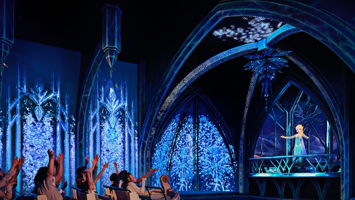 「魔雪奇幻之旅」是一趟充滿音樂、歡笑的愉快旅程！