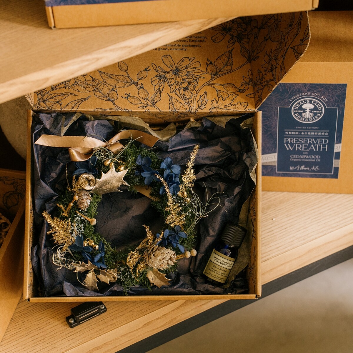 NYR尼爾氏 x Wave Flower浪花花藝雪松精油．永生花圈耶誕禮盒，NT1,500