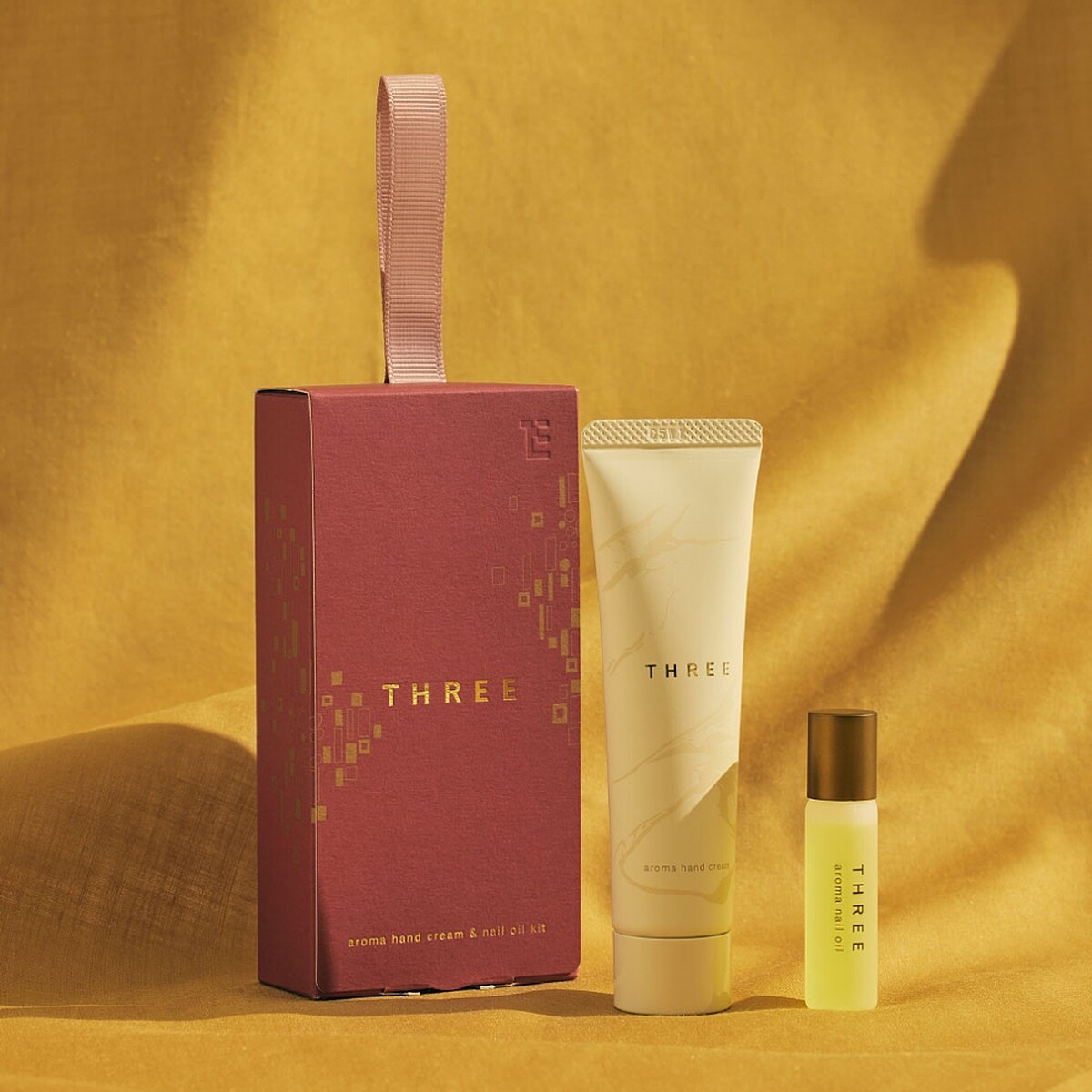 THREE Holiday限定AROMA香氛護手組，NT1,600