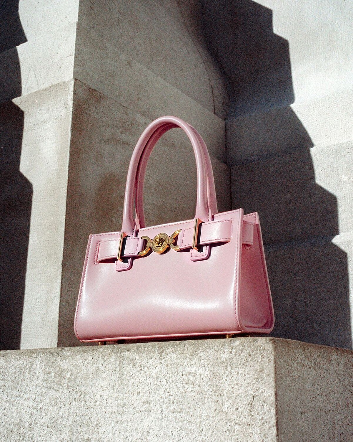 Versace Medusa '95 Tote Bag。