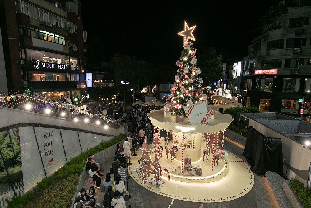 全台唯一「童話薑餅聖誕遊樂園地」降臨台北心中山。