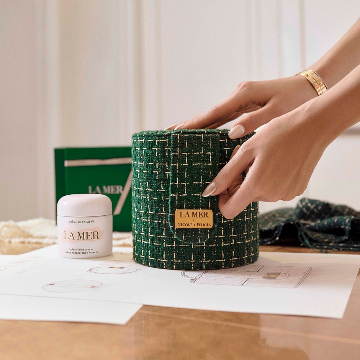 LA MER海洋拉娜在台25週年聯名台灣精品推出紀念化妝箱。