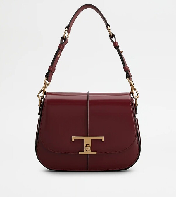 Timeless迷你皮革肩袋。