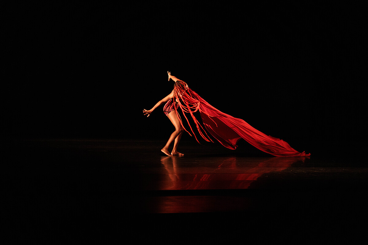 Camping Asia 開幕作品《我是紅》