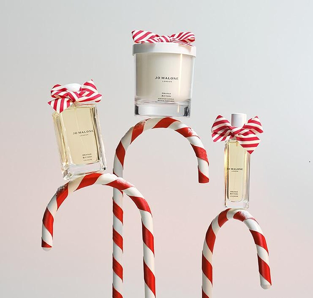 童話薑餅聖誕 苦橙香水 30ml NT$2,950 / 100ml NT$ 5,880 童話薑餅聖誕 苦橙香氛工藝蠟燭 200g NT$2,950