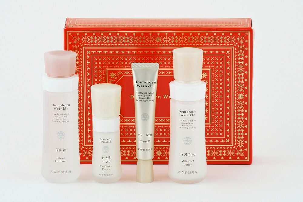 朵茉麗蔻基本4點「璀璨美肌禮盒」，NT9,900