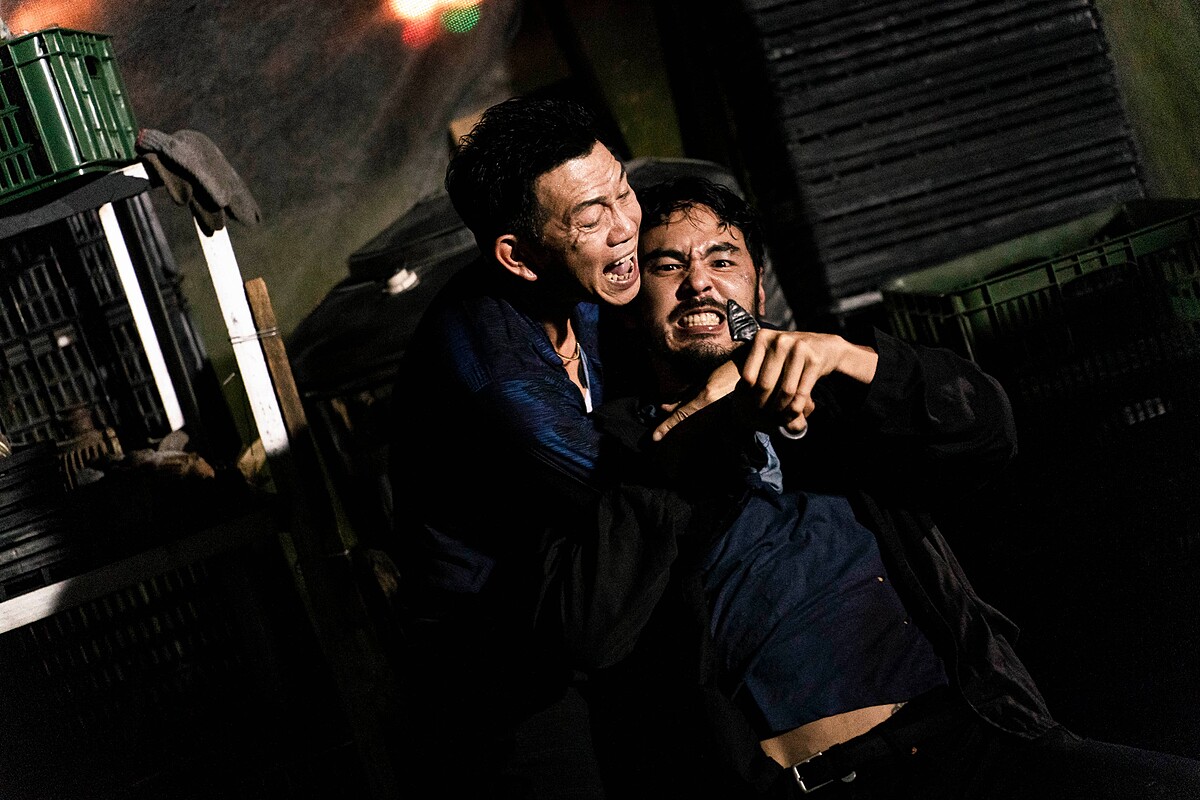 《周處除三害》袁富華(左)透露拍動作戲時,阮經天(右)不藏私的分享過往武打經驗