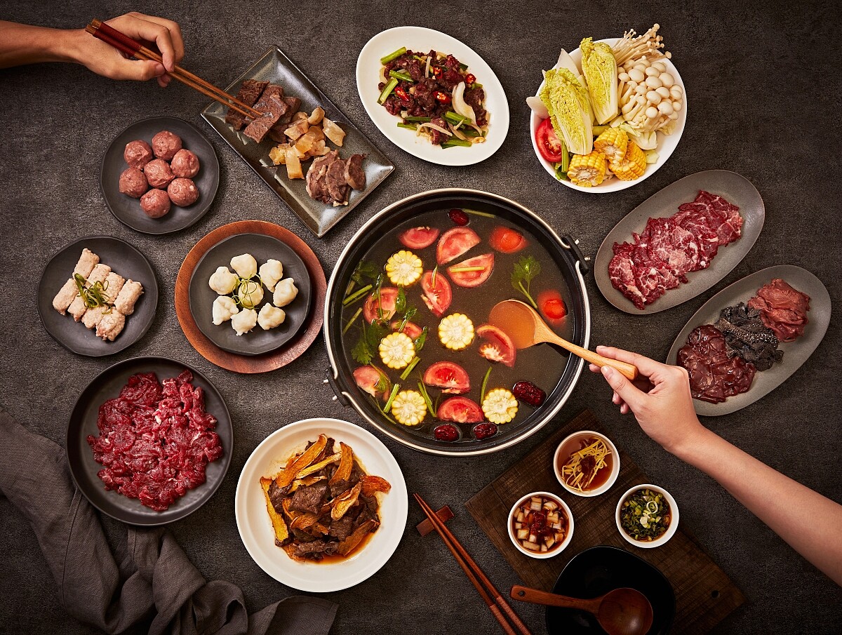 與台南名店「阿財牛肉湯」合作，承接其純熟的肉品料理技術。